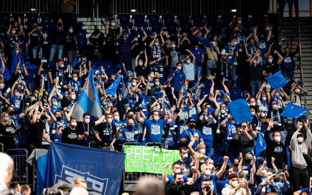 你需要我继 你需要我继